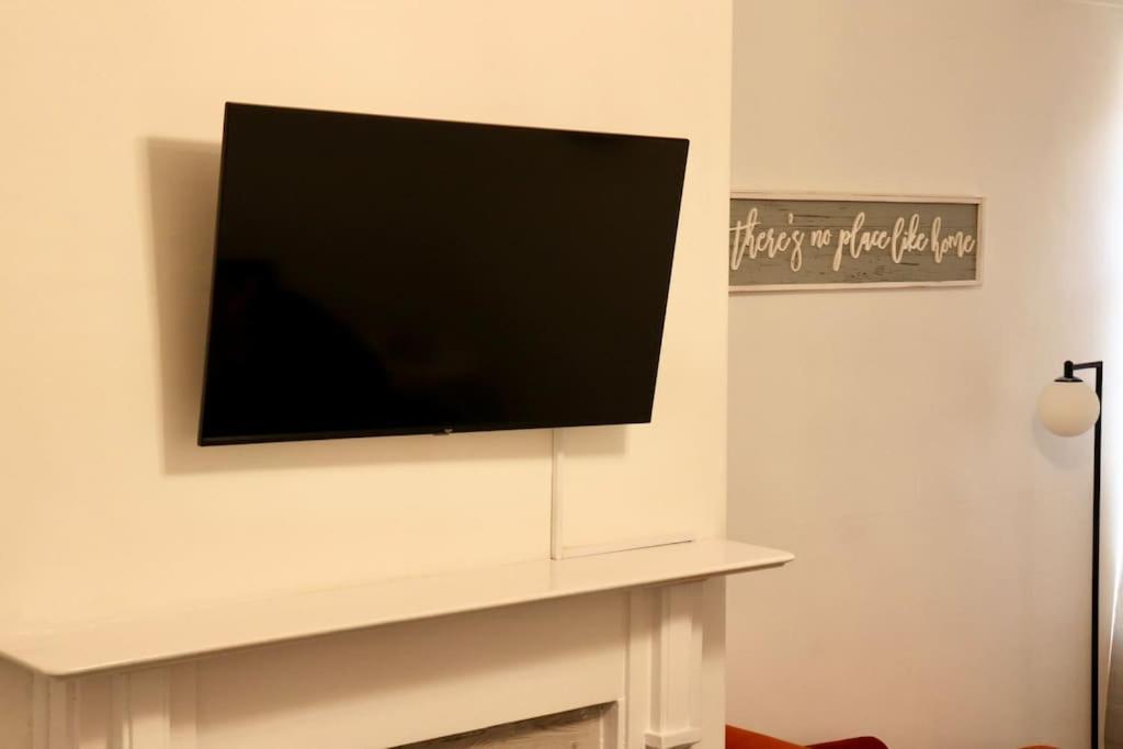 Charming 3 Bedroom Property Free Wifi & Parking Leeds  Exterior foto